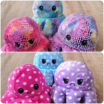 Kawaii Octopus plushie 2 kleuren - Glitter / Hot Pink Dots - happy & grumpy